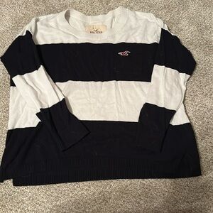 Hollister Cropped Sweater M